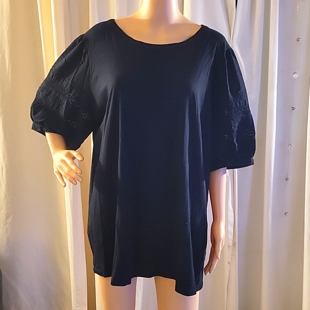 Women's Top by Ava & Viv size 2X